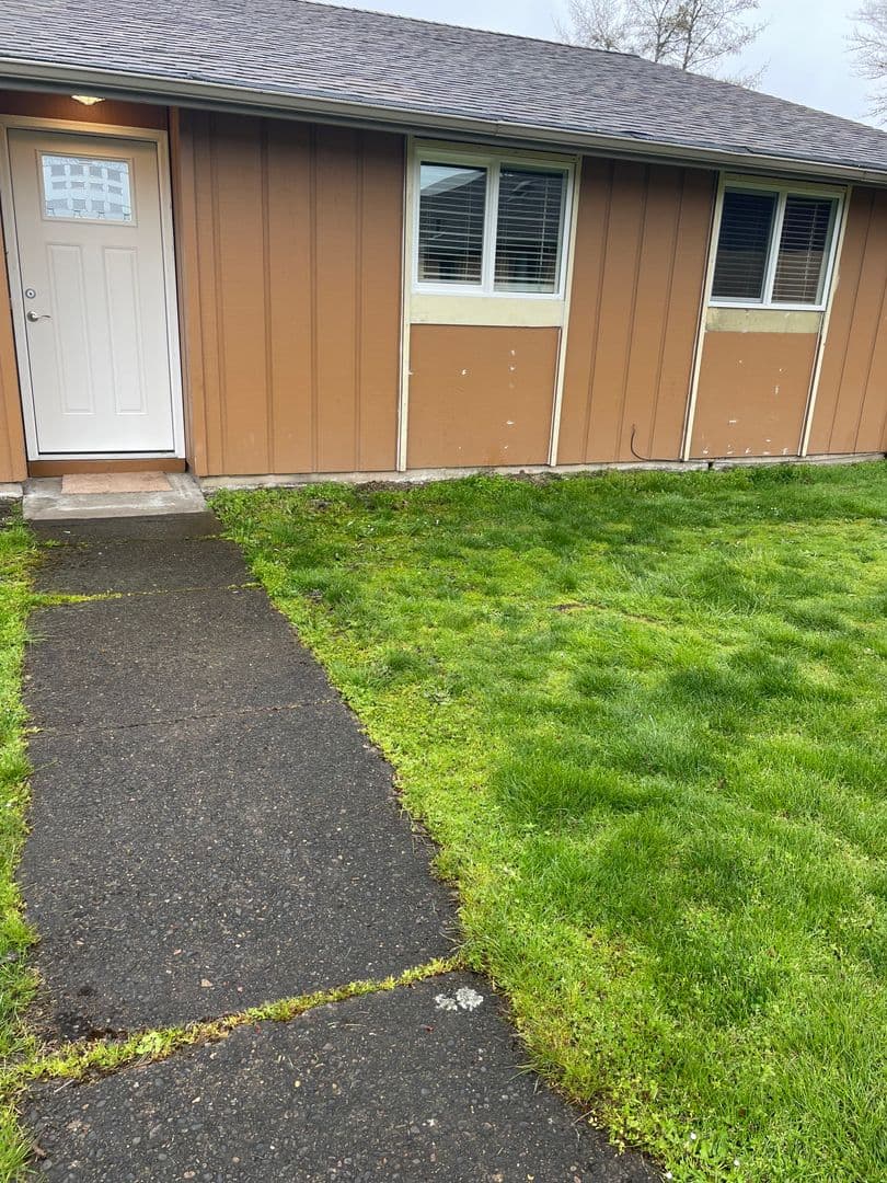 Eugene Apartment: 3659 West 18Th Ave, #6, Office