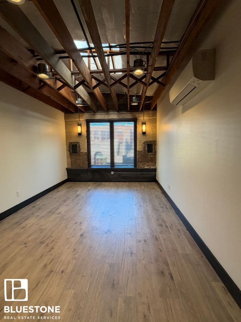 Salem Apartment: 241, 255, 249 Liberty ST NE