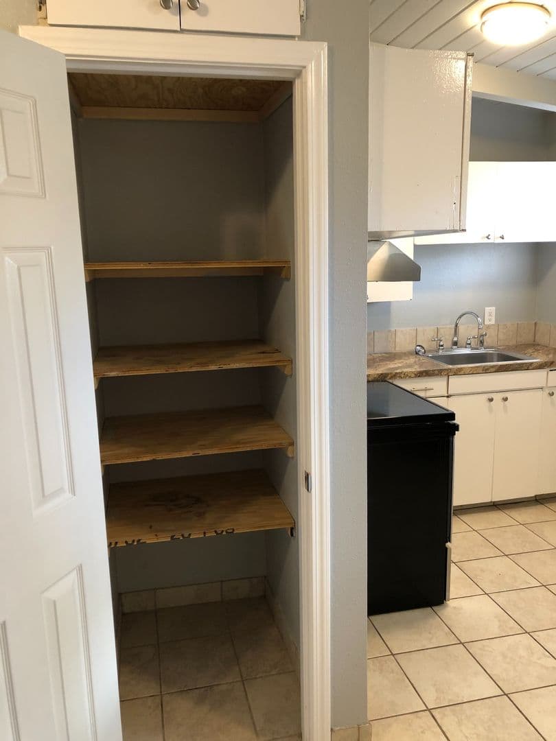Albany Apartment: 825 SE Waverly  Drive