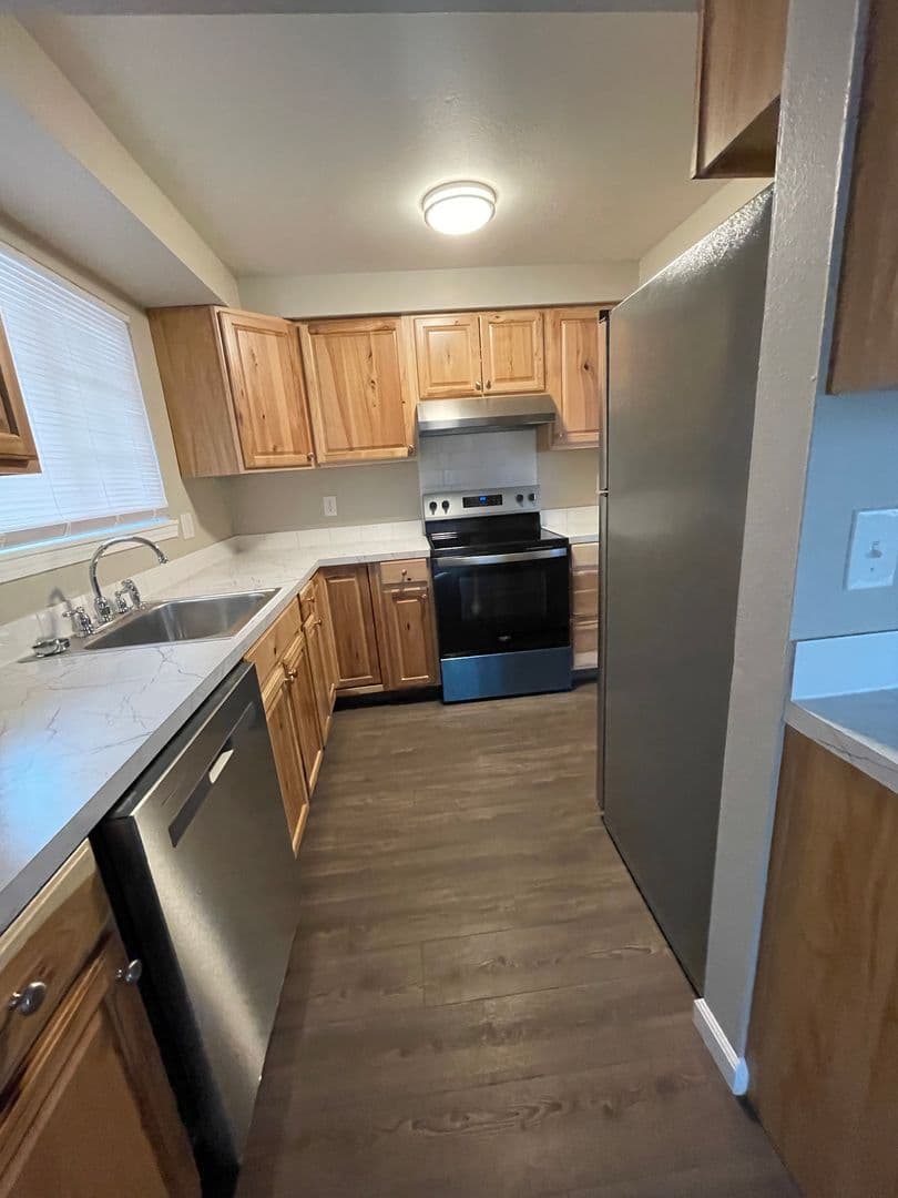 Albany Apartment: 5001 Pacific Blvd SW, Office