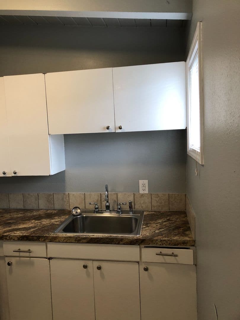 Albany Apartment: 825 SE Waverly  Drive