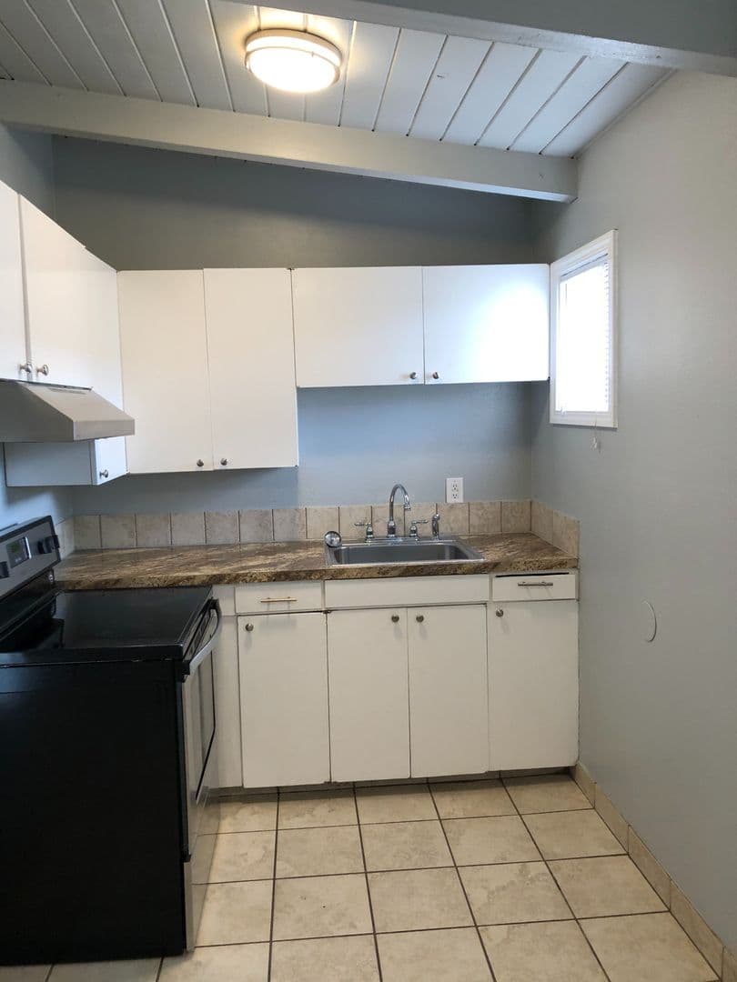 Albany Apartment: 825 SE Waverly  Drive