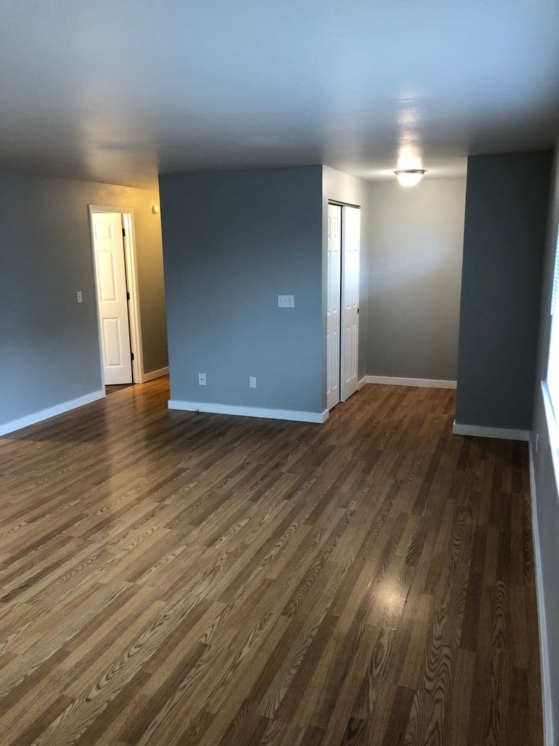 Albany Apartment: 5001 Pacific Blvd SW, Office