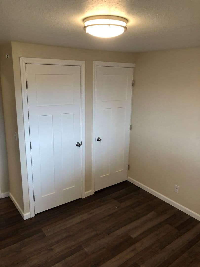 Eugene Apartment: 3659 West 18Th Ave, #6, Office