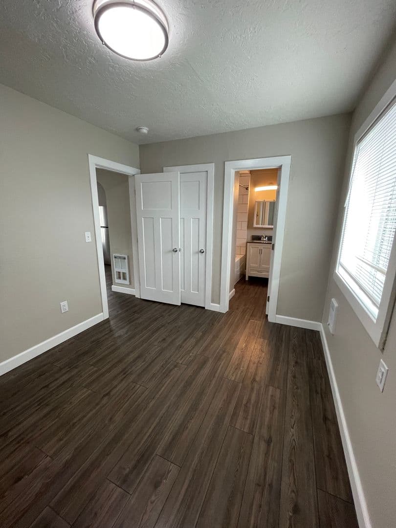Salem Apartment: PO Box 5517
