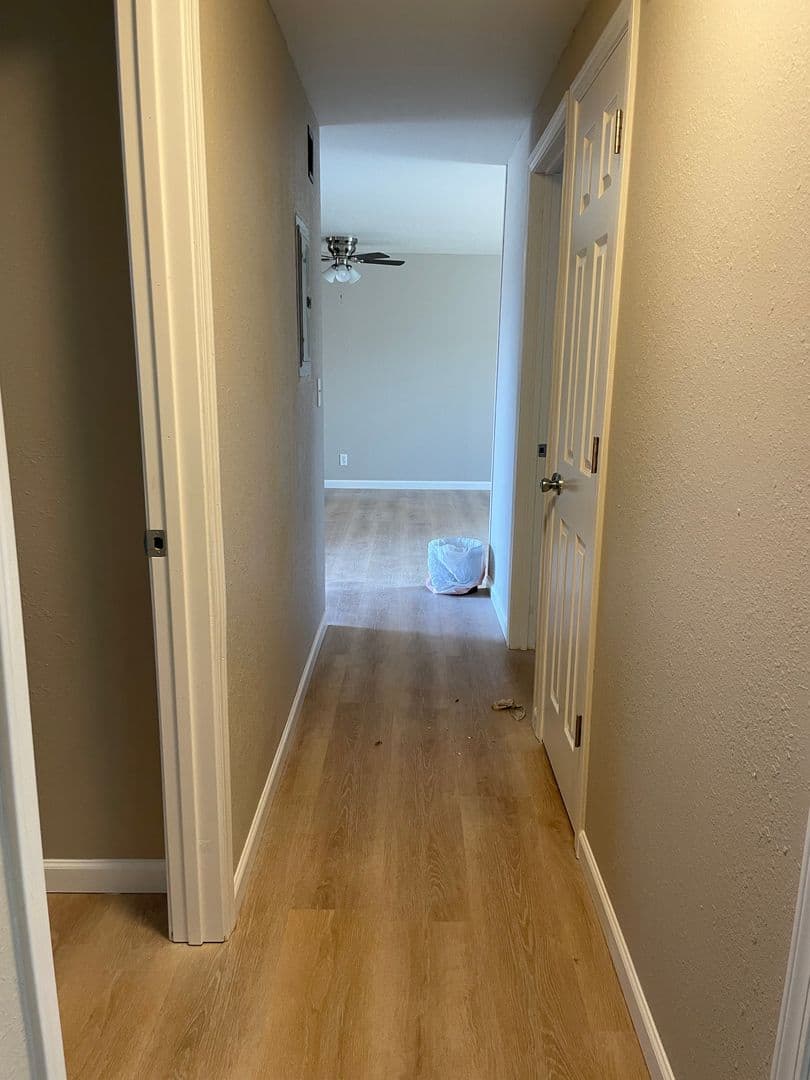 Eugene Apartment: 3659 West 18Th Ave, #6, Office