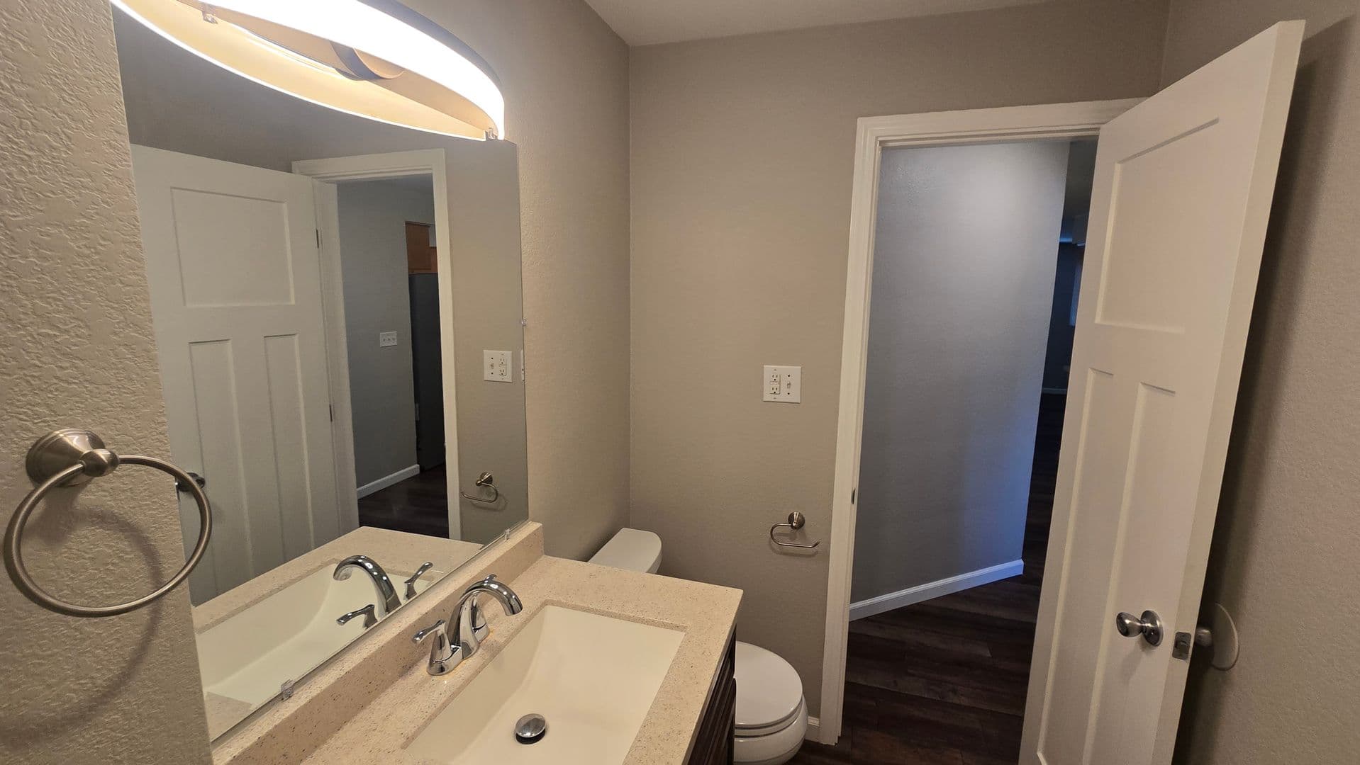 Salem Apartment: 817-899 25th ST SE