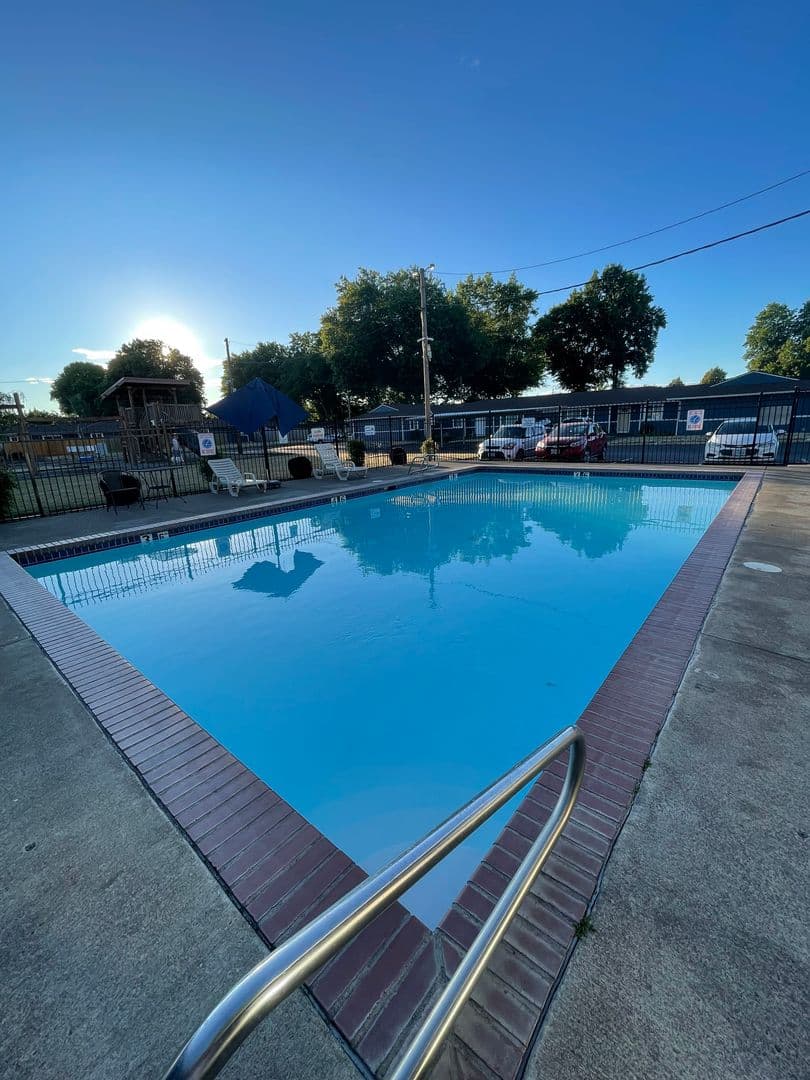 Albany Apartment: 5001 Pacific Blvd SW, Office