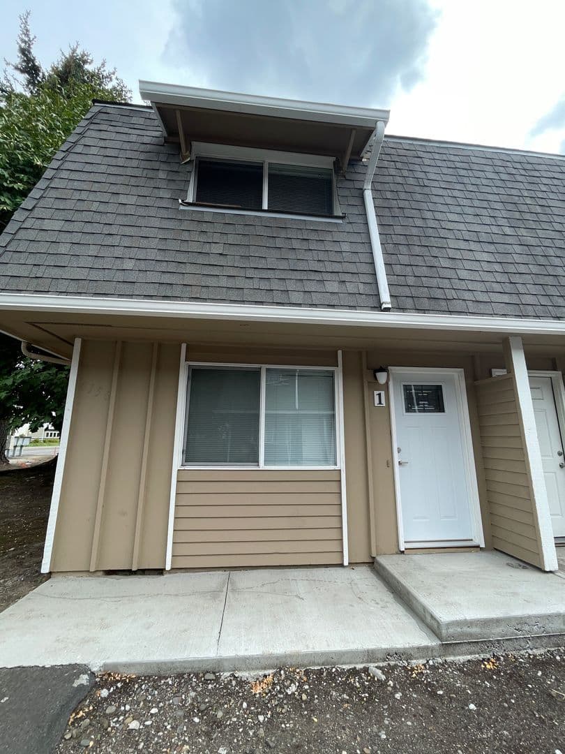 Salem Apartment: 4142-4166 State Street