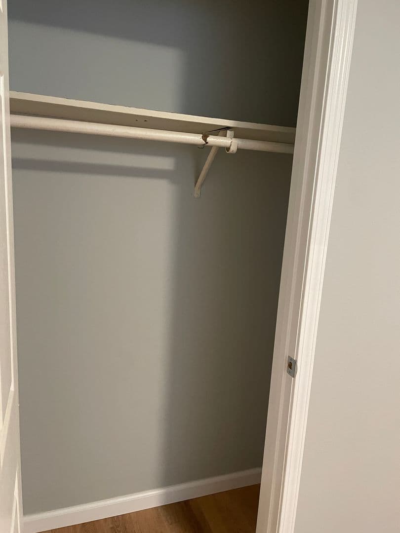 Salem Apartment: 1102-1180 Pine St NE