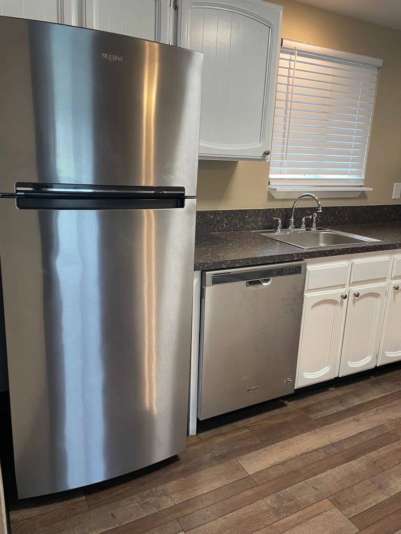 Eugene Apartment: 3659 West 18Th Ave, #6, Office