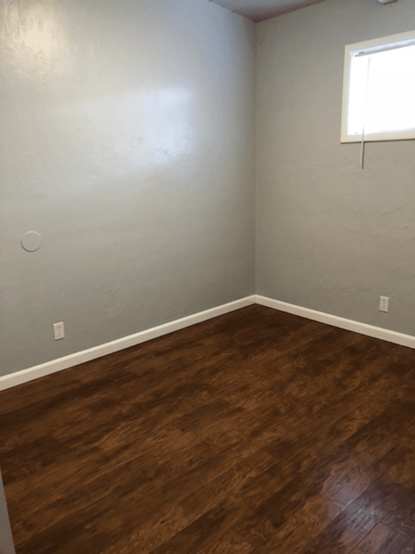 Albany Apartment: 825 SE Waverly  Drive