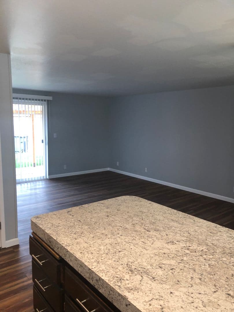 Eugene Apartment: 3659 West 18Th Ave, #6, Office