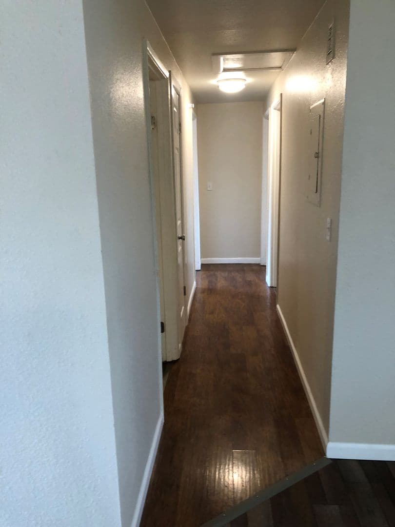 Eugene Apartment: 3659 West 18Th Ave, #6, Office