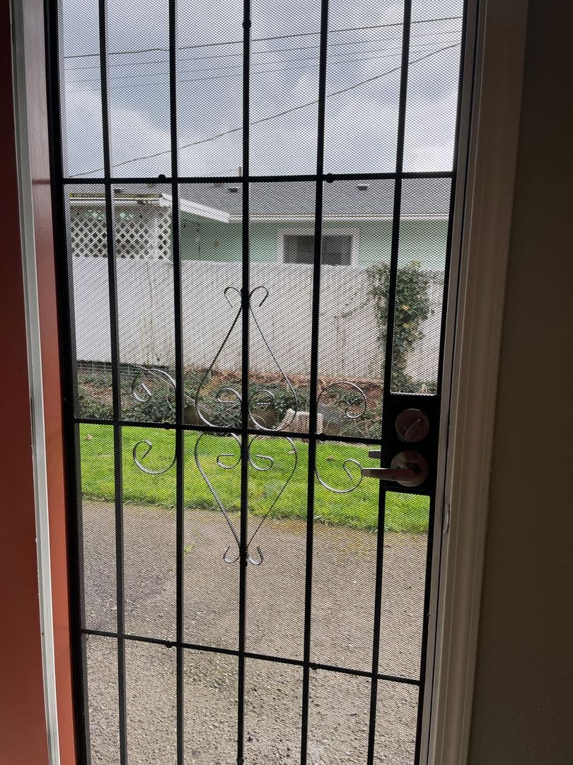 Albany Apartment: 825 SE Waverly  Drive