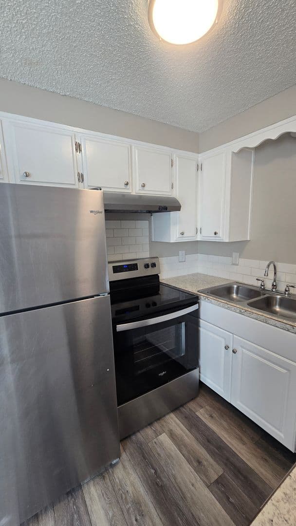 Salem Apartment: 1520-1642 Clay Street NE