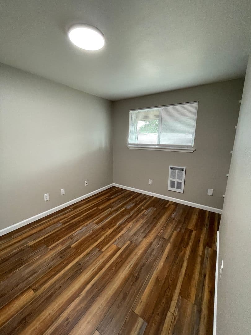 Salem Apartment: 4142-4166 State Street