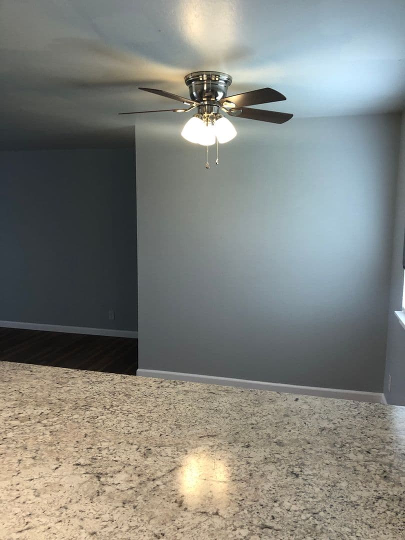 Eugene Apartment: 3659 West 18Th Ave, #6, Office