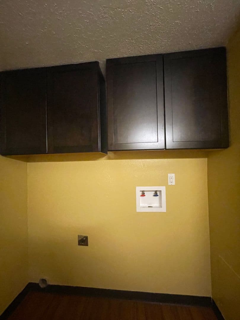 Eugene Apartment: 3659 West 18Th Ave, #6, Office