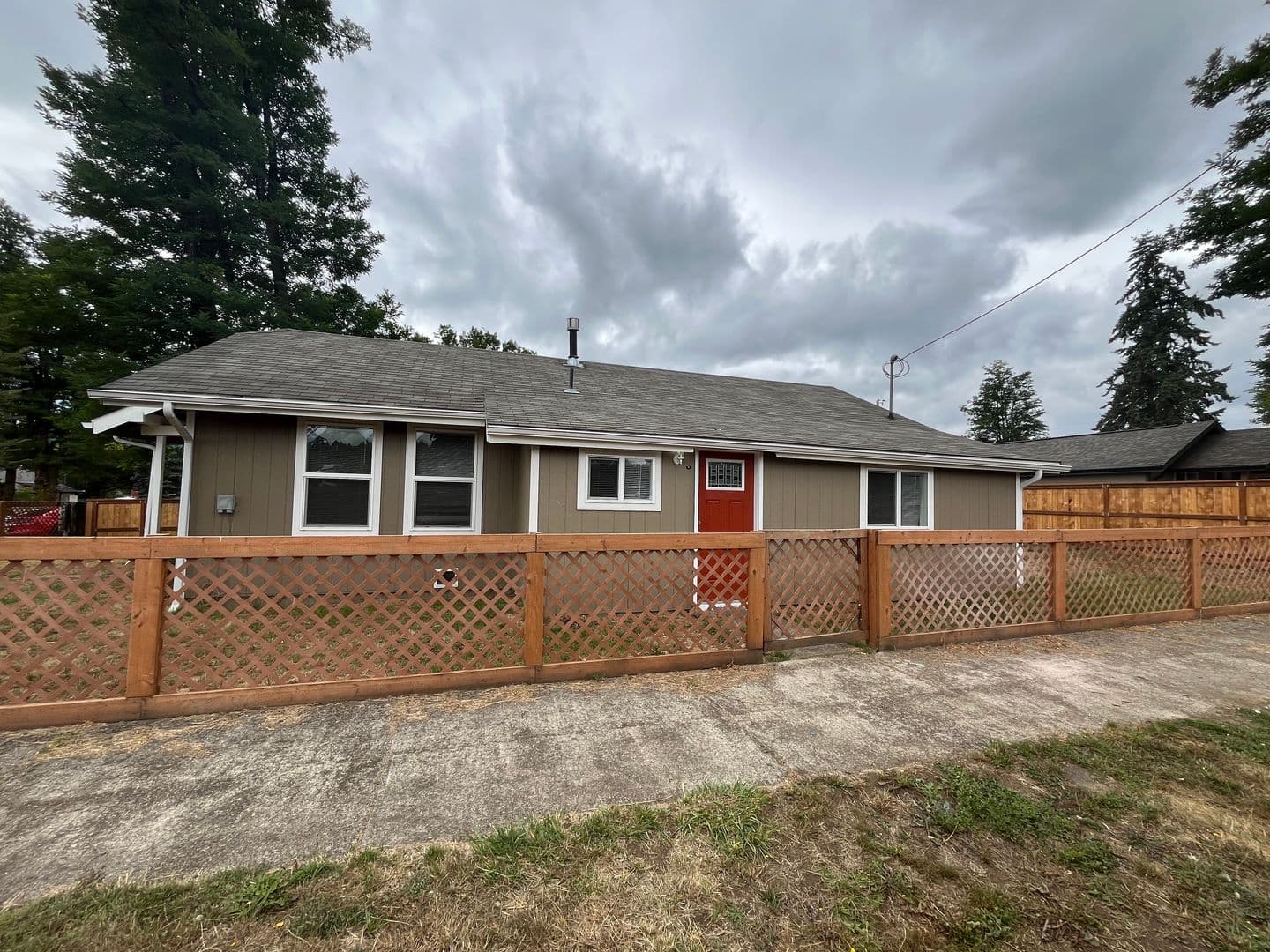 Grand Ronde Apartment: 8625 Grand Ronde Road