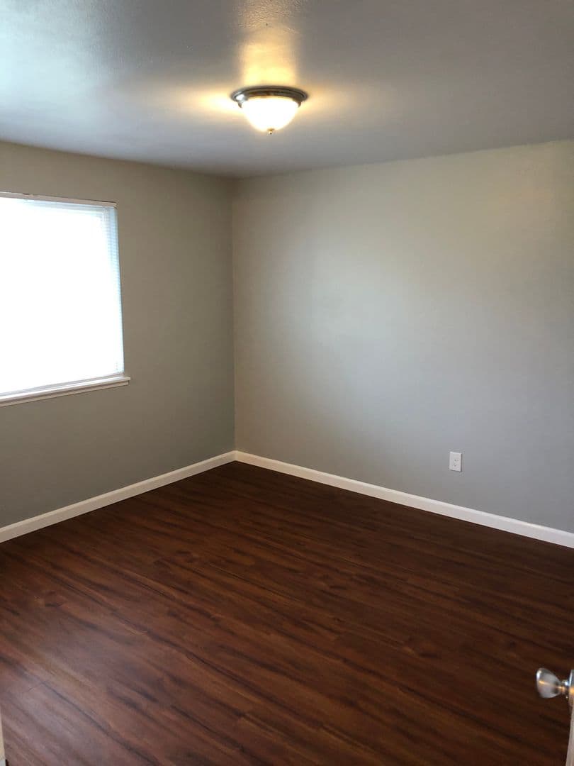 Albany Apartment: 5001 Pacific Blvd SW, Office