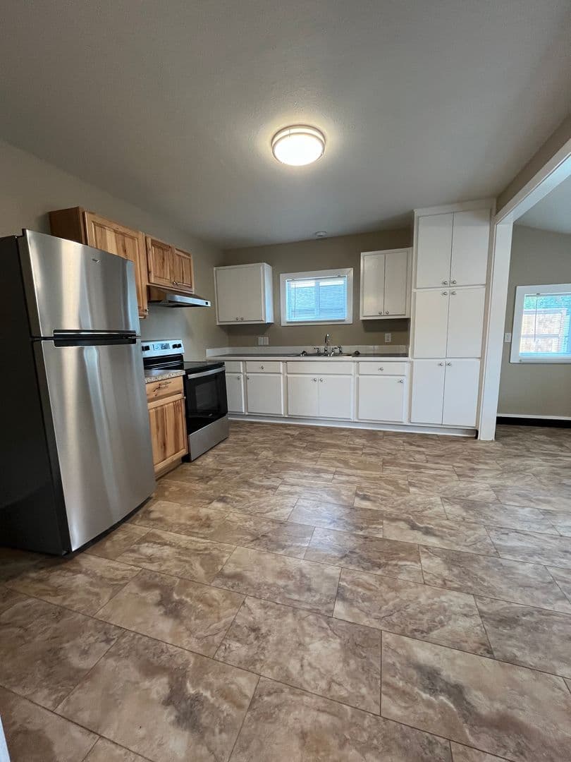 Grand Ronde Apartment: 8625 Grand Ronde Road