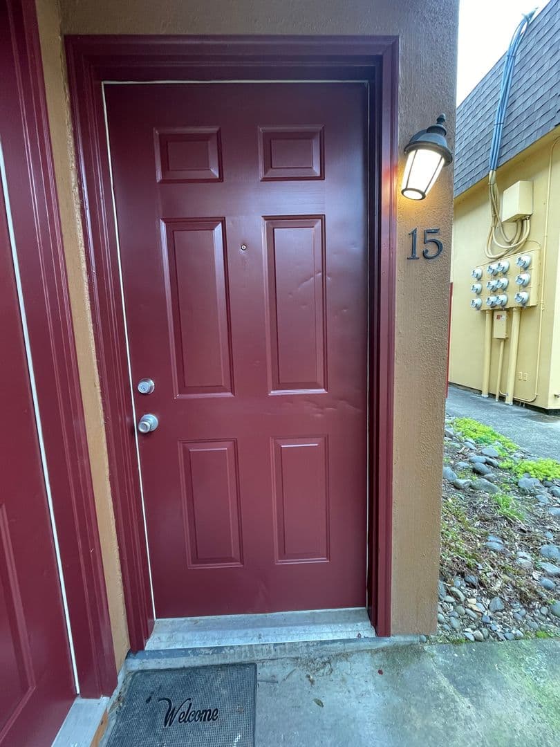 Albany Apartment: 1830 SE Thurston St