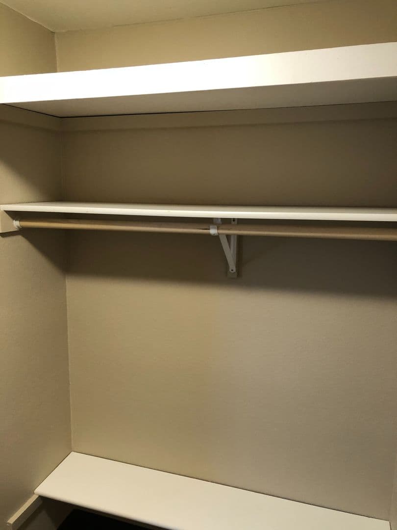 Albany Apartment: 5001 Pacific Blvd SW, Office