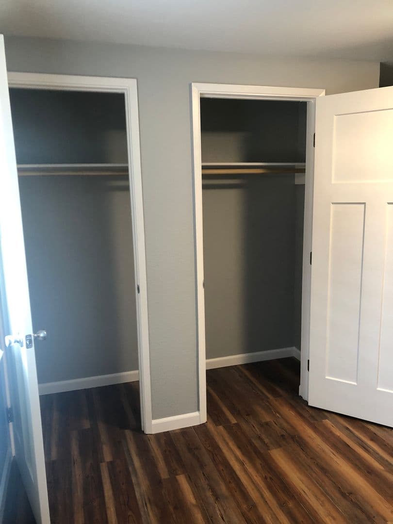 Eugene Apartment: 3659 West 18Th Ave, #6, Office