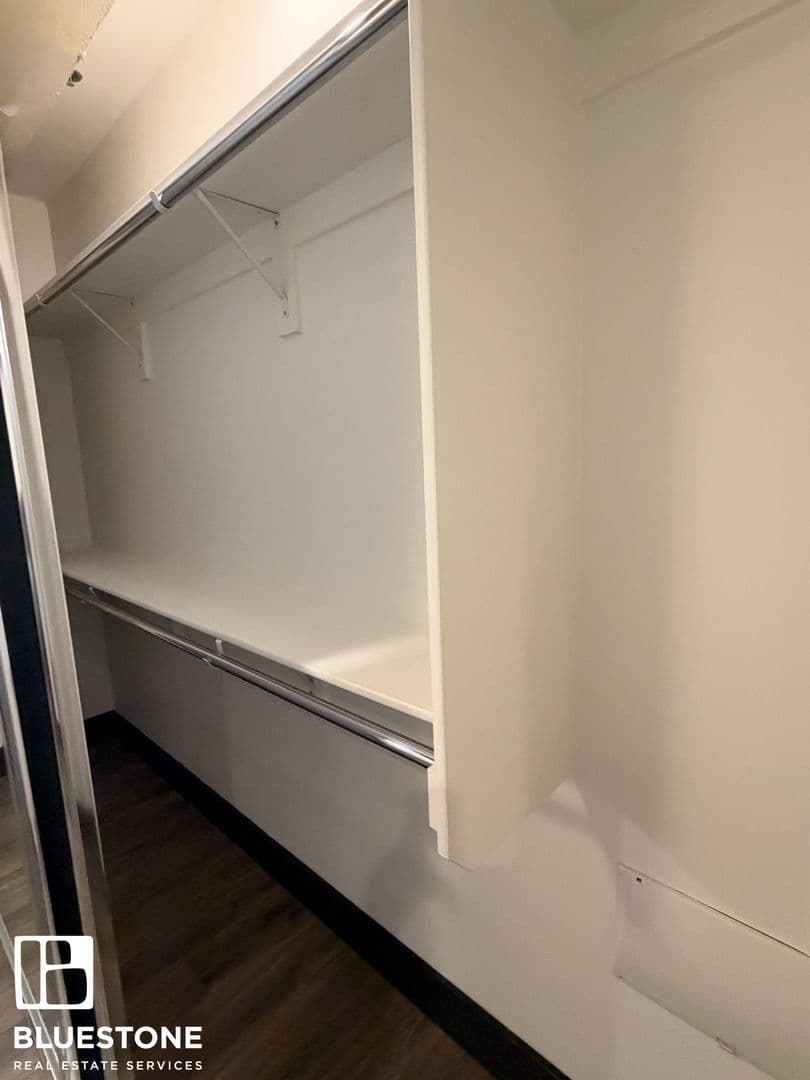 Salem Apartment: 241, 255, 249 Liberty ST NE