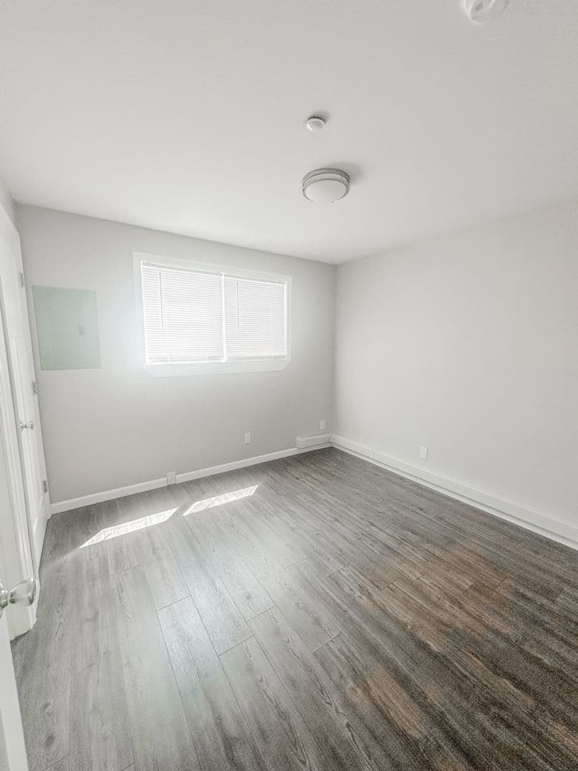 Salem Apartment: 2436-2474 Lee ST SE