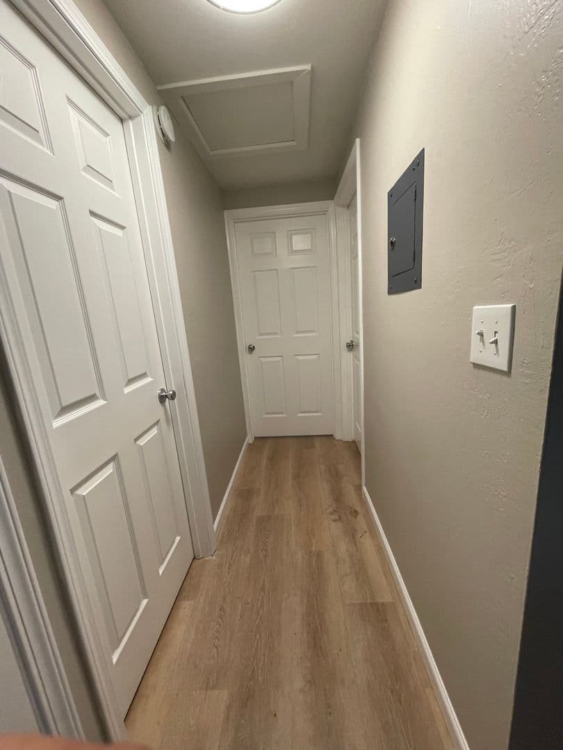 Eugene Apartment: 3659 West 18Th Ave, #6, Office