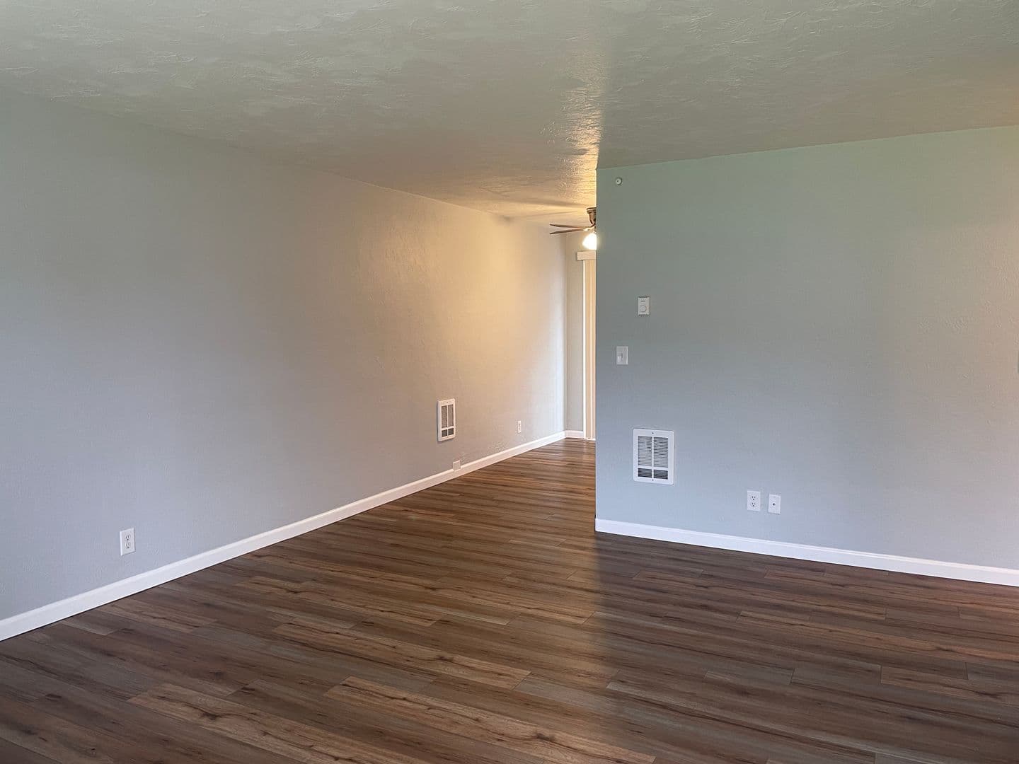 Salem Apartment: 8th Street NW