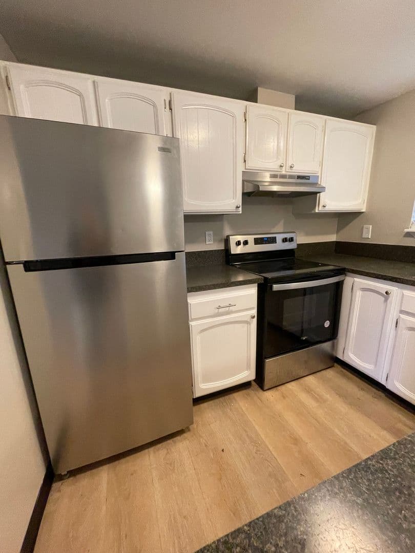 Eugene Apartment: 3659 West 18Th Ave, #6, Office