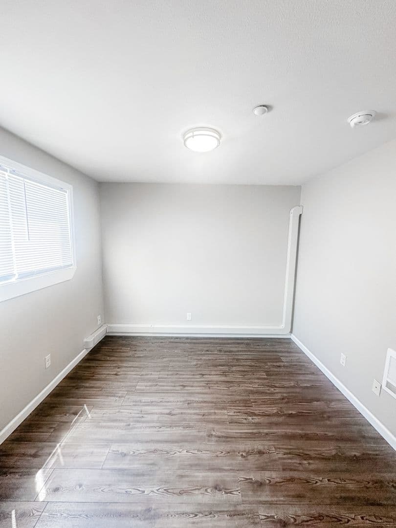 Salem Apartment: 2436-2474 Lee ST SE