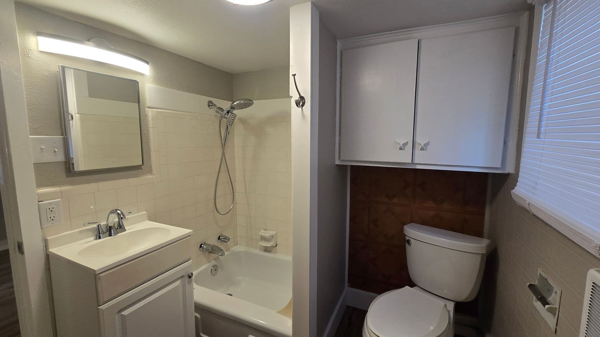Salem Apartment: PO Box 5517