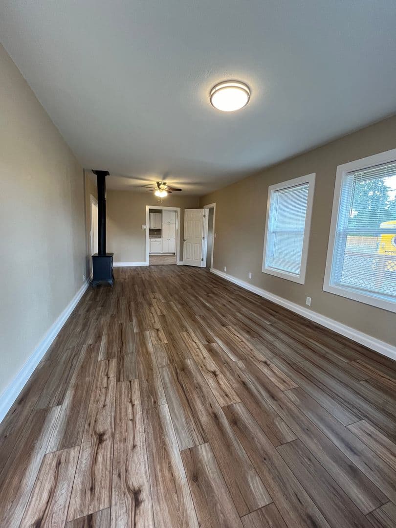 Grand Ronde Apartment: 8625 Grand Ronde Road