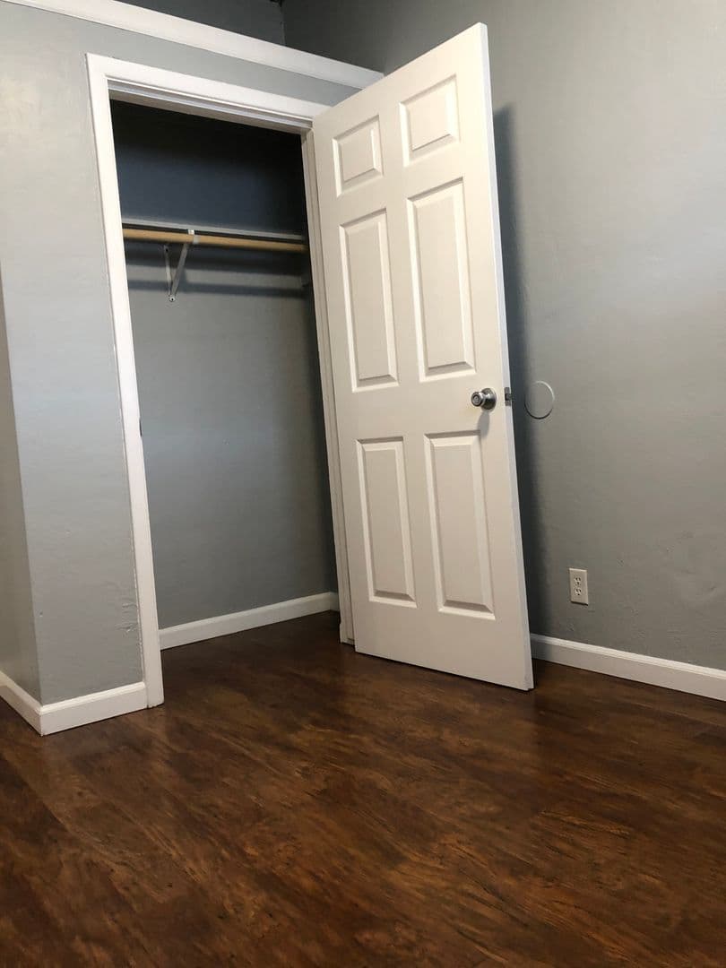 Albany Apartment: 825 SE Waverly  Drive
