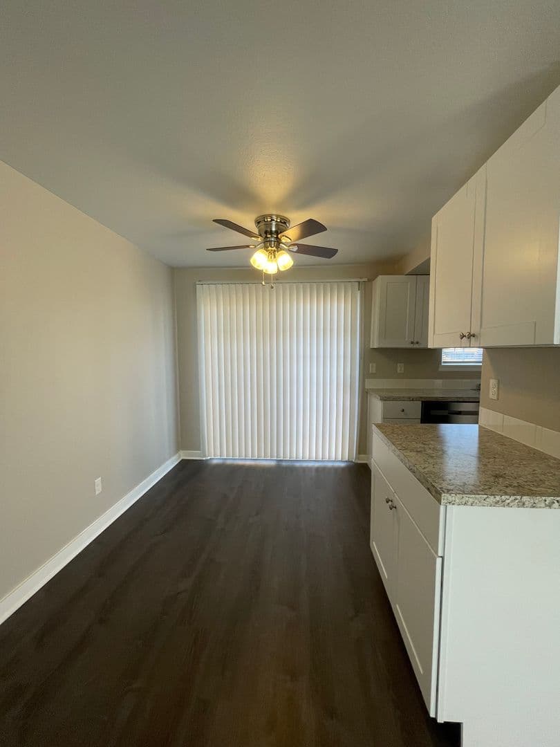 Albany Apartment: 5001 Pacific Blvd SW, Office