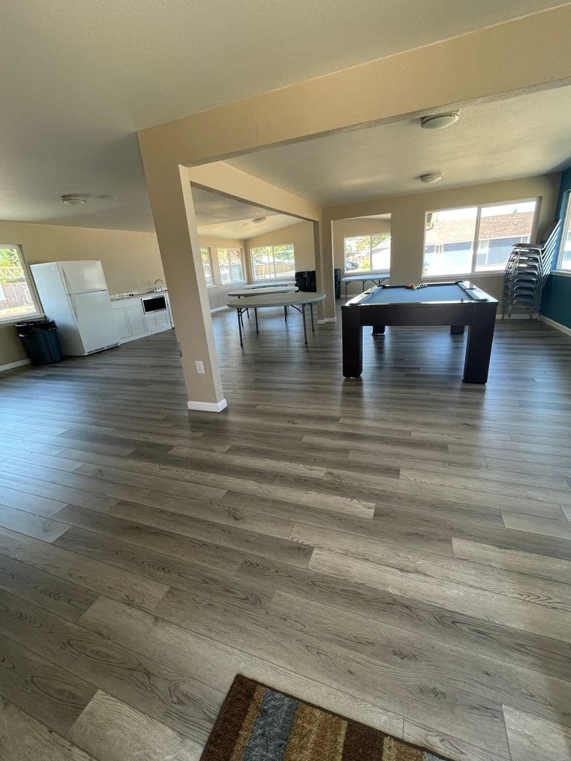 Eugene Apartment: 3659 West 18Th Ave, #6, Office
