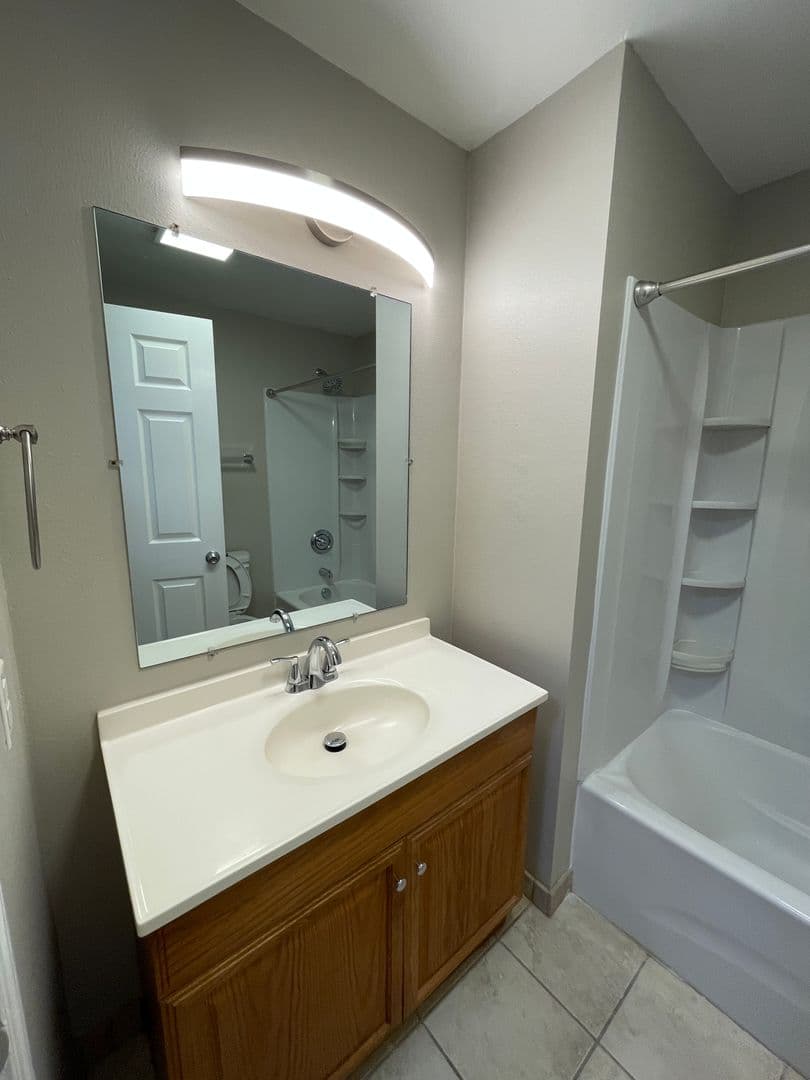 Salem Apartment: 4142-4166 State Street