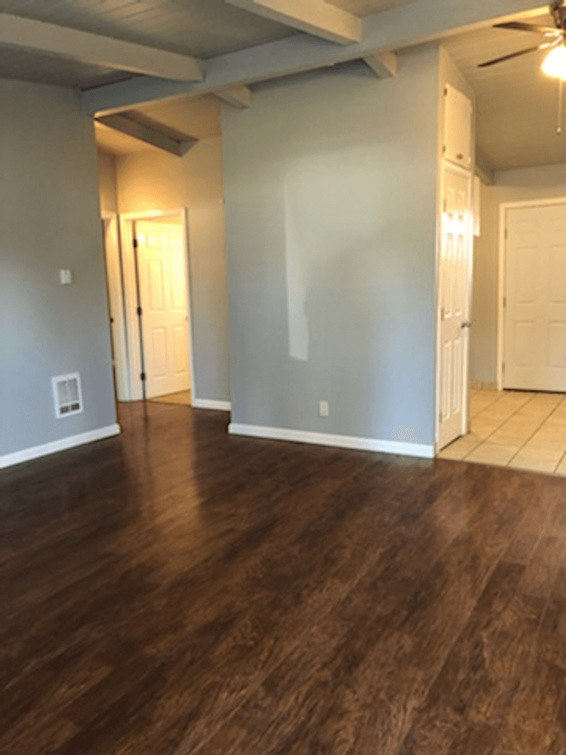 Albany Apartment: 825 SE Waverly  Drive