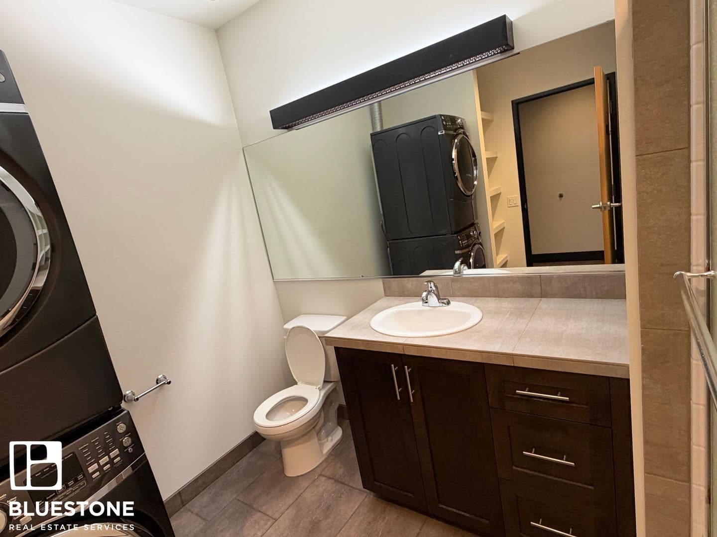 Salem Apartment: 241, 255, 249 Liberty ST NE
