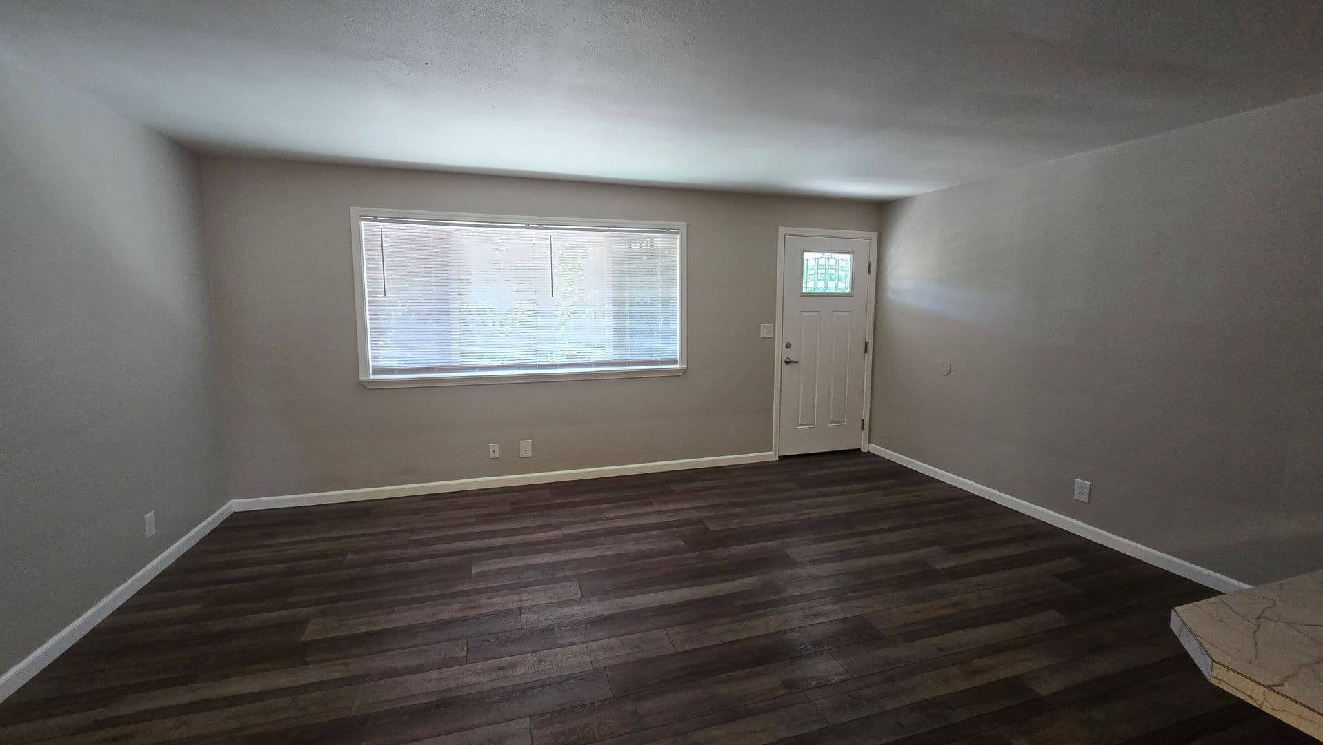 Salem Apartment: 817-899 25th ST SE