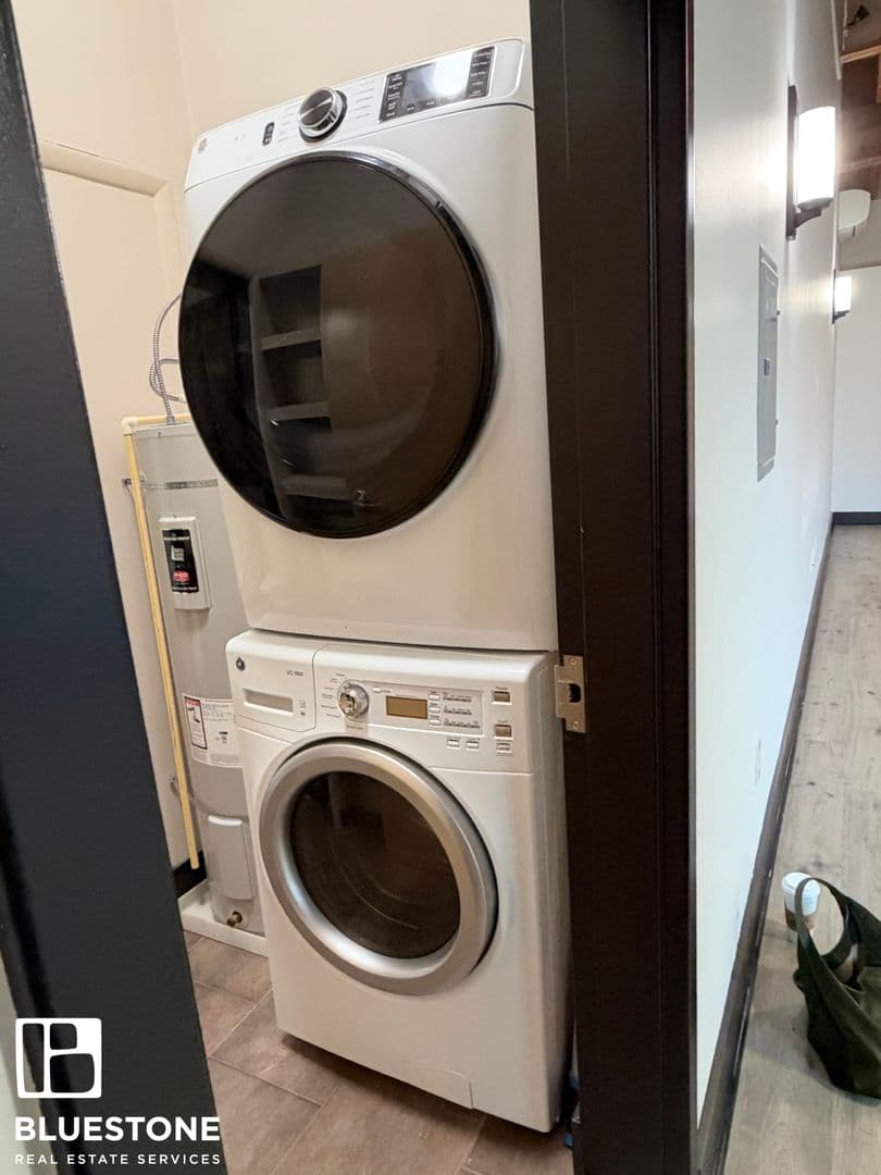 Salem Apartment: 241, 255, 249 Liberty ST NE