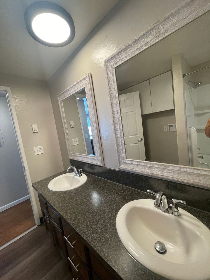 Eugene Apartment: 3659 West 18Th Ave, #6, Office