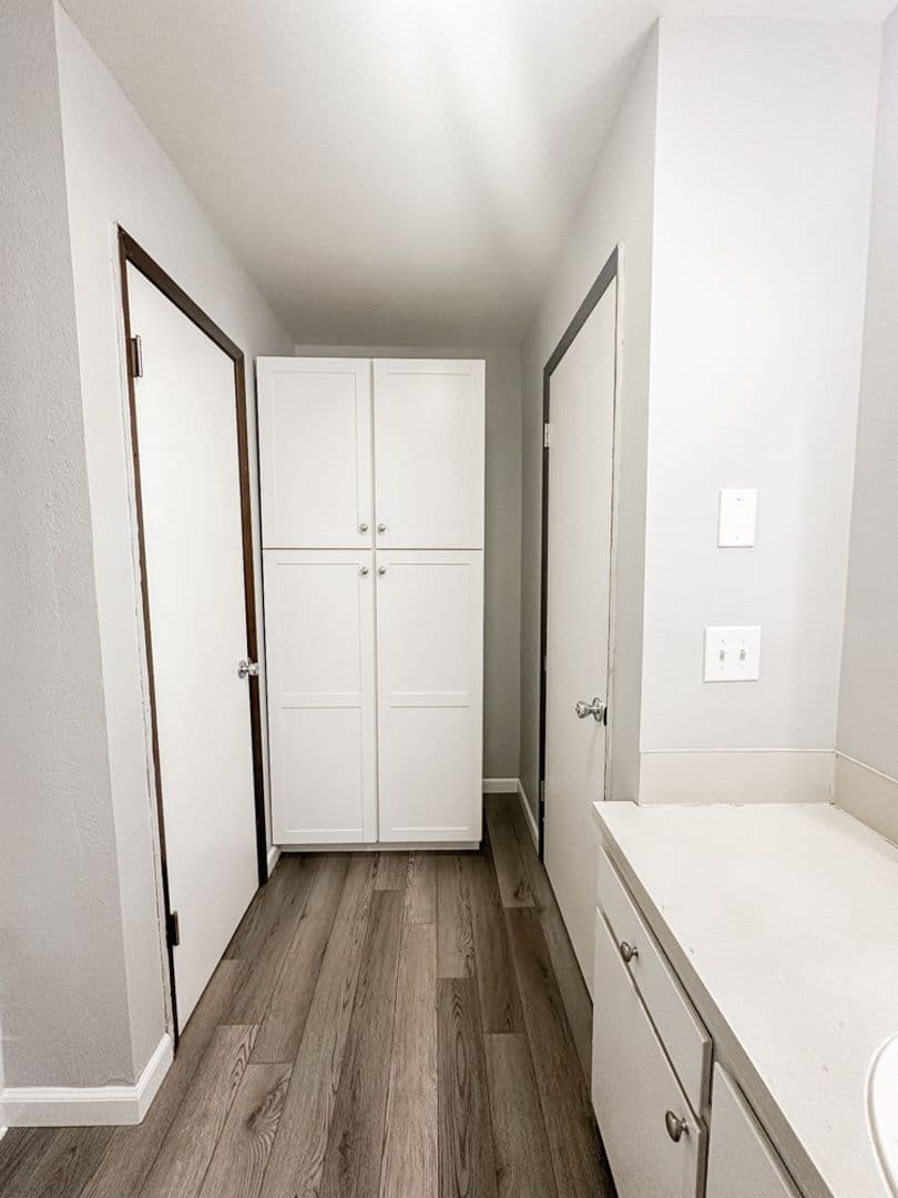 Salem Apartment: 1102-1180 Pine St NE