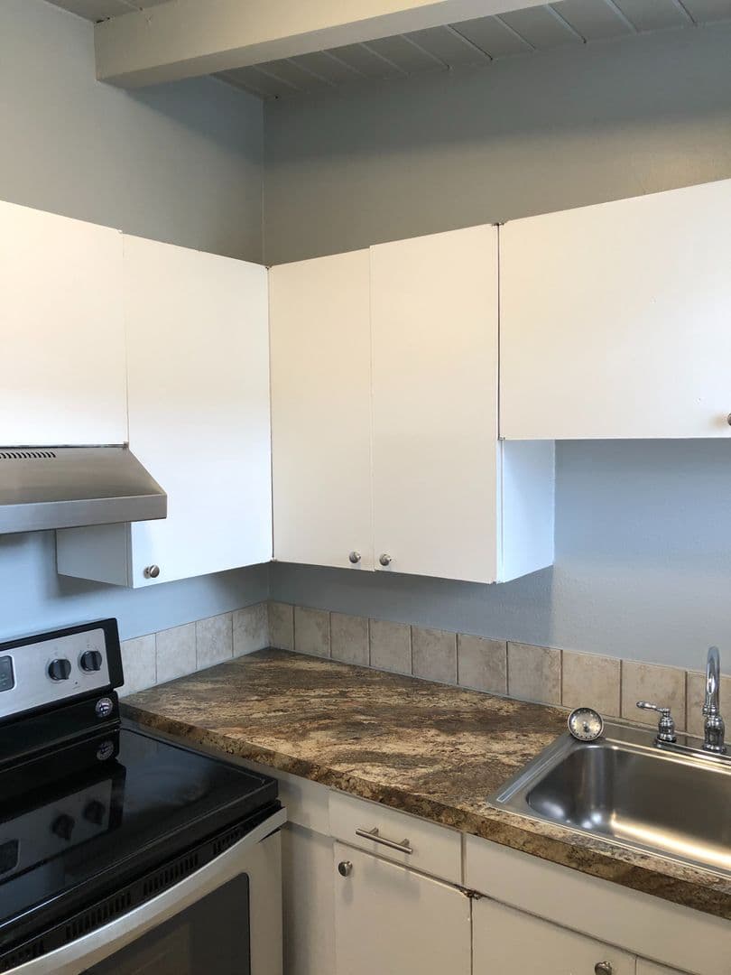 Albany Apartment: 825 SE Waverly  Drive