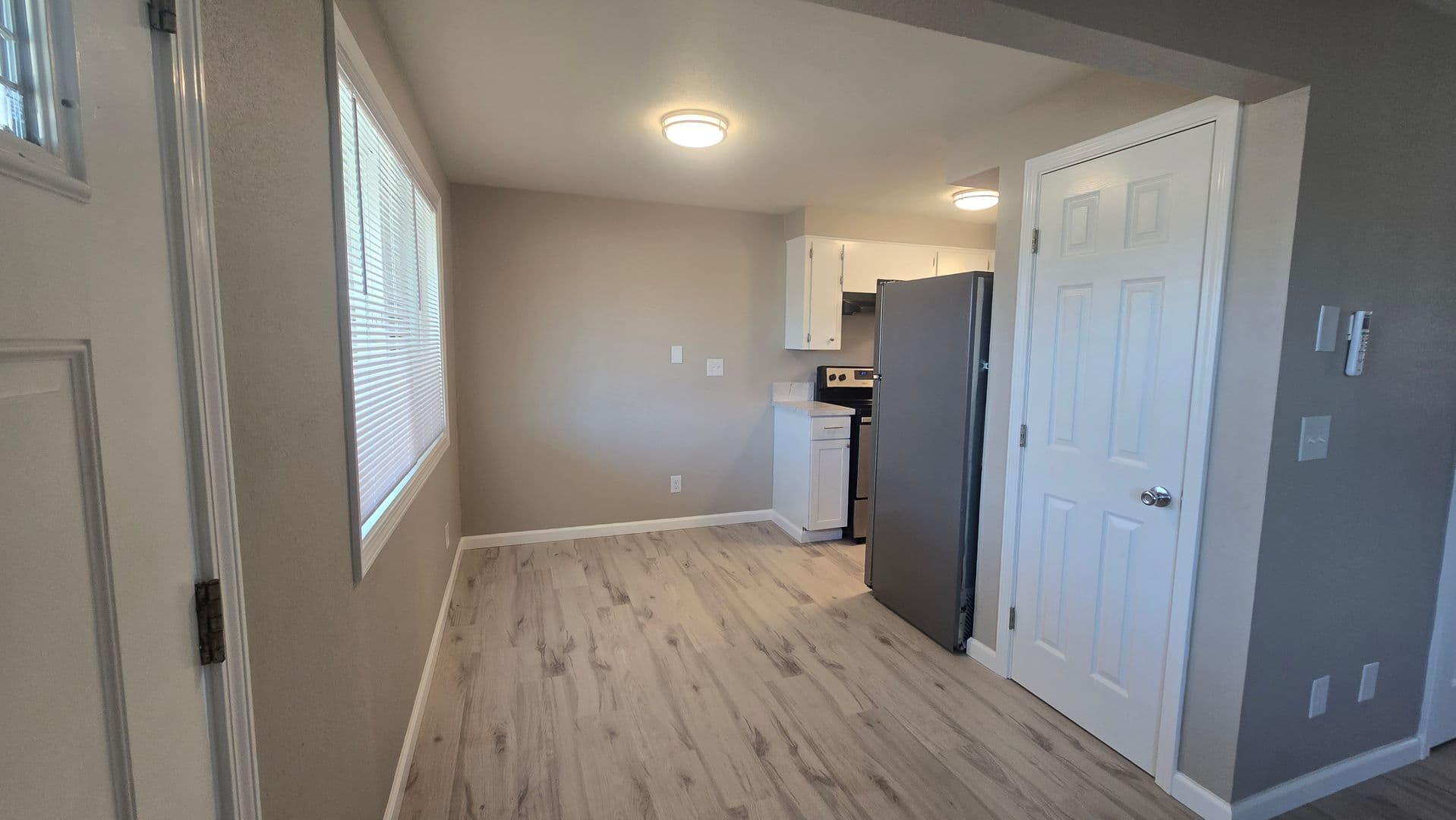 Keizer Apartment: 180 Garland Way N