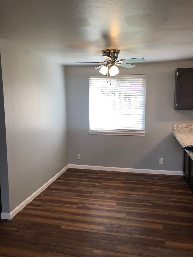 Eugene Apartment: 3659 West 18Th Ave, #6, Office